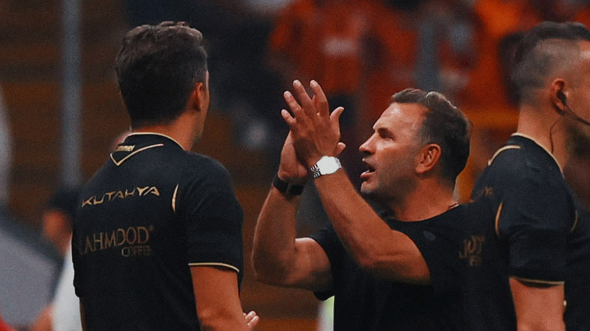 Okan Buruk kararlara tepki gösterdikten sonra kırmızı kart gördü