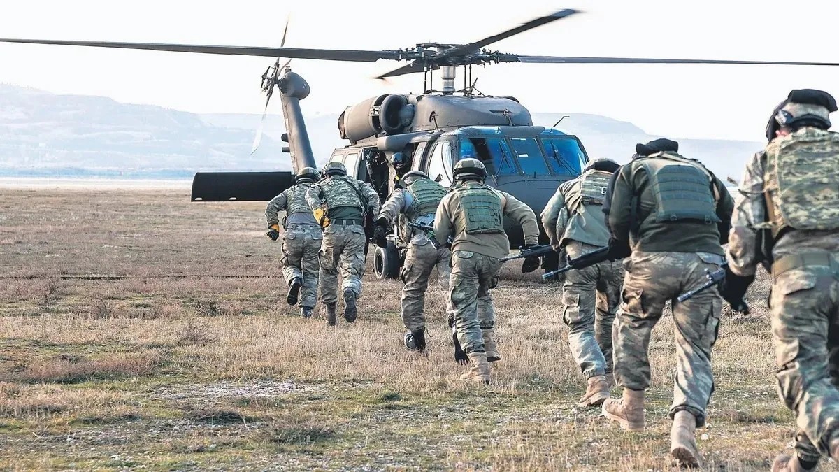 TBMM'de kabul edilen düzenlemeyle şehit aileleri ve gazilere yönelik haklar genişletildi. (Fotoğraflar Takvim Foto Arşivi'nden alınmıştır.)