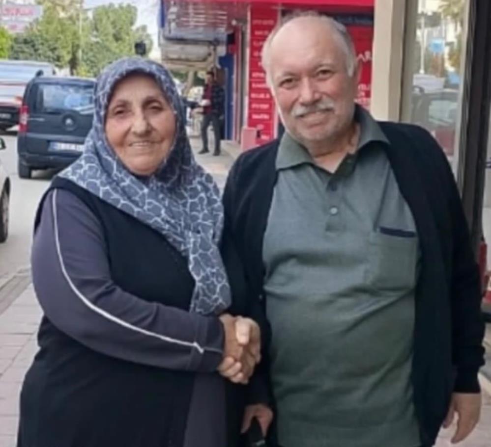 Mehmet Say (70) ile eşi Elif Say (71) hayatını kaybetti.