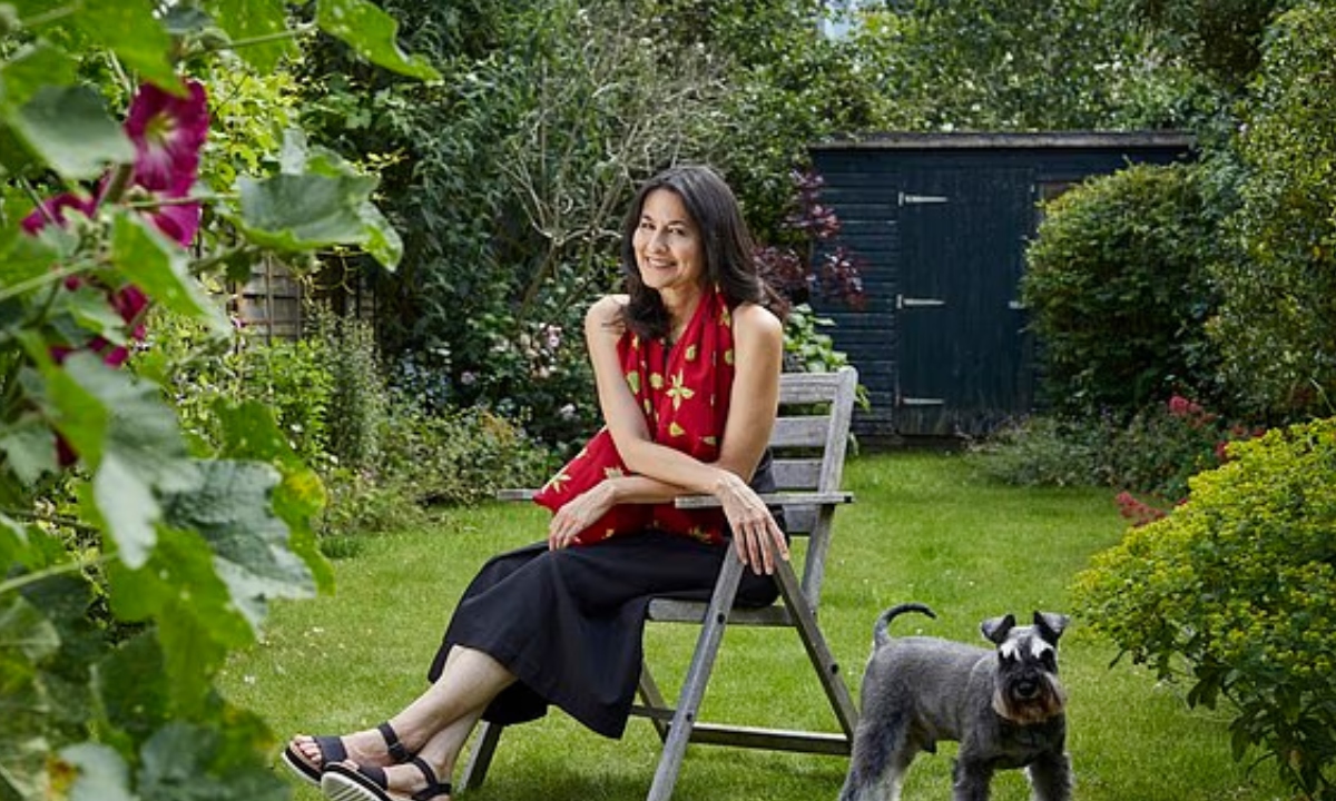 Leslie Kenny, 39 yaşında romatoid artrit, lupus ve Hashimoto teşhisi aldı. (Haberin fotoğrafları Daily Mail'den, Takvim Foto Arşivi'nden ve AA'dan alınmıştır.)