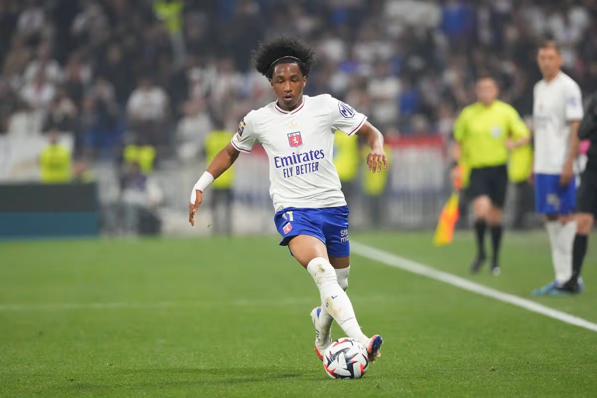 Malick Fofana Lyon'da forma giyiyor