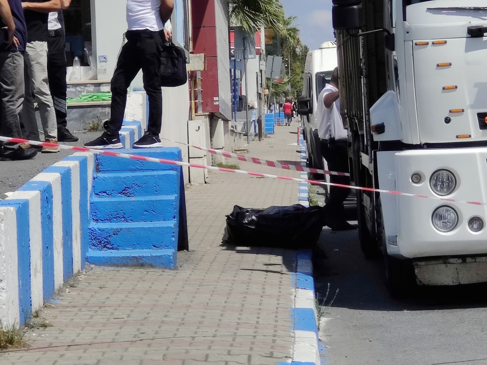 Sağlık ekiplerinin yaptığı kontrolde Tevfik İçinan’ın hayatını kaybettiği belirlendi.