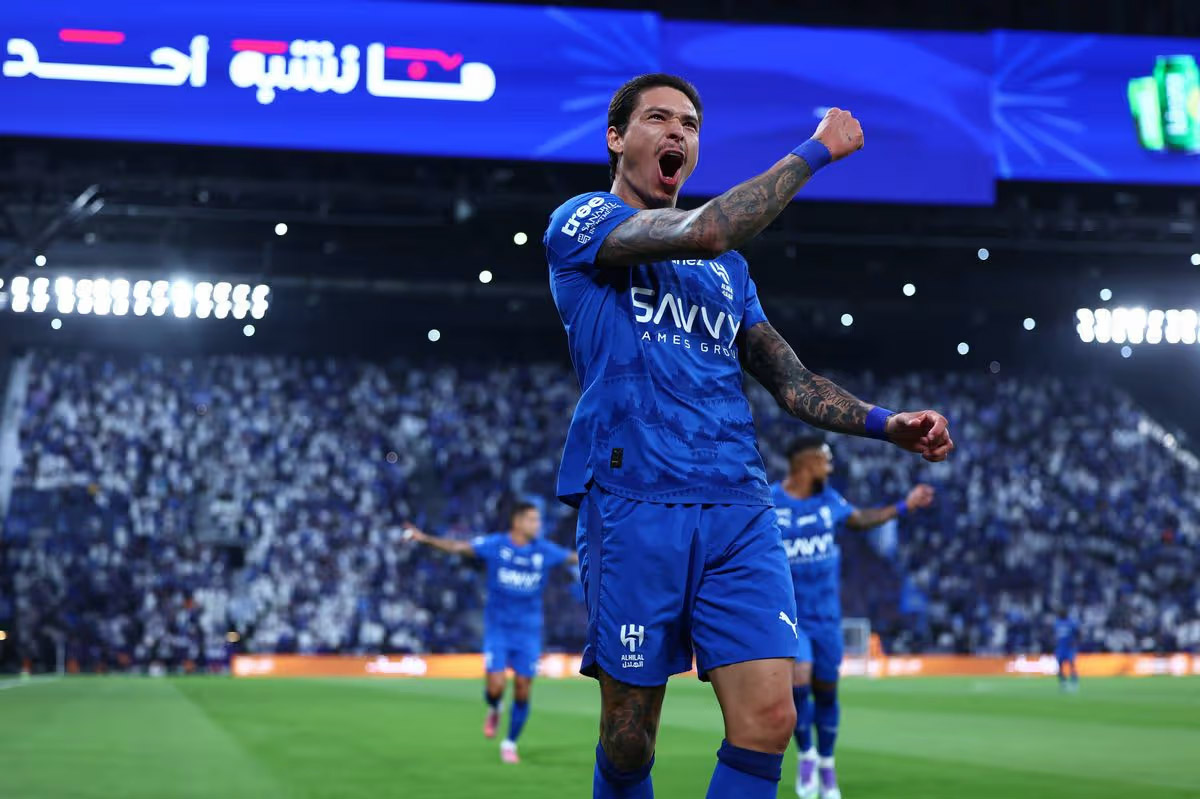 Darwin Nunez'in daha önce Muhammed Salah ile birlikte oynaması, Trabzonspor taraftarını da heyecalandırmıştı