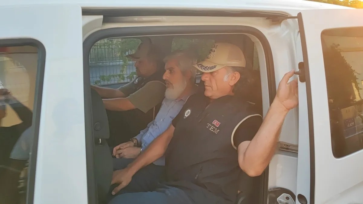 1787212506100.jpeg Kuytulcular operasyonunda 41 tonluk kaçak et skandalı yeniden gündemde: Yardım diye toplandı sucuk yapıldı-6
