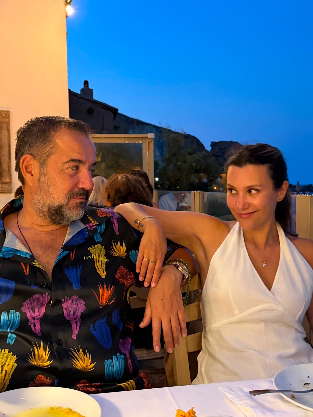 Fotoğraflar Ata Demirer'in sosyal medya hesabından alınmıştır.