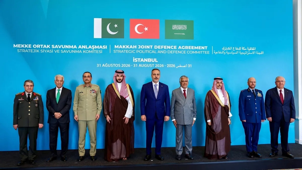 istanbulda-gerceklesen-mekke-savunma-anlasmasi-israil-basininda-alarm-zillerinin-calmasina-yol-acti-1788251319171.jpeg İstanbul’da gerçekleşen Mekke Savunma Anlaşması İsrail basınında alarm zillerinin çalmasına yol açtı-6