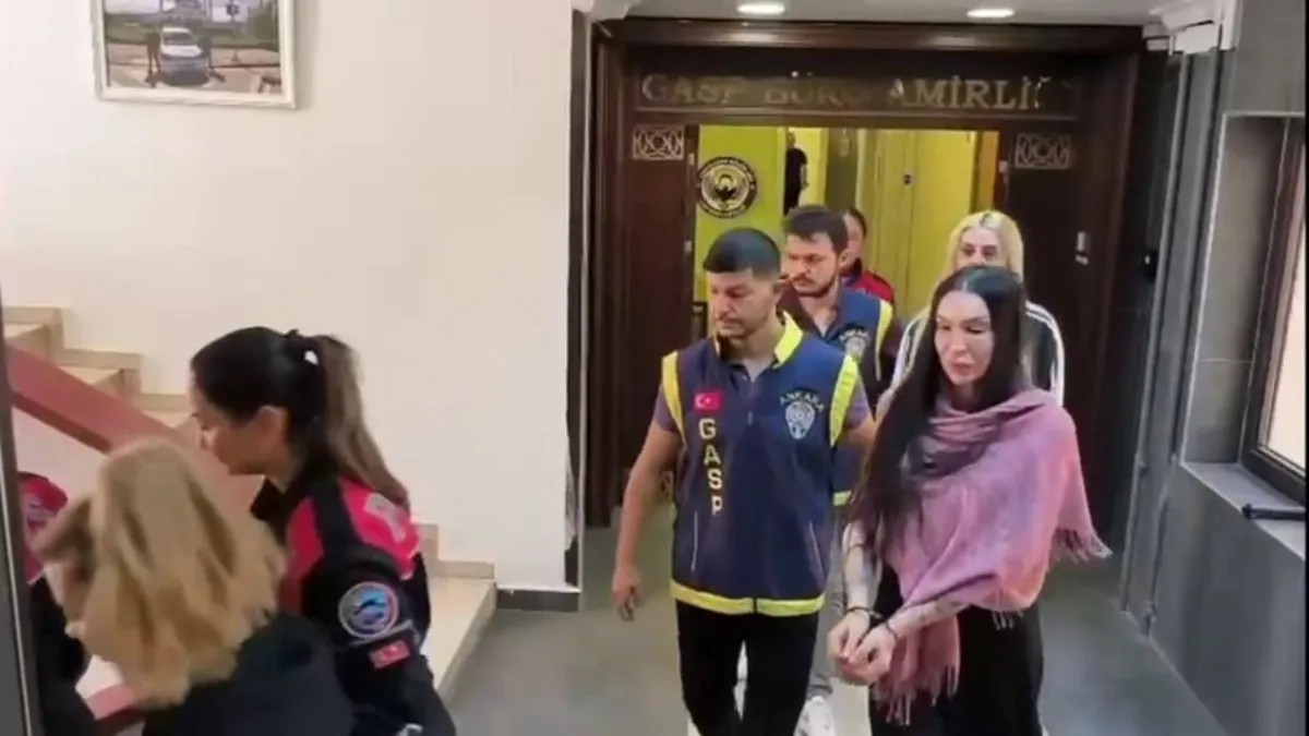 tugba-ekinci-ve-ahmet-yilmazin-ifadeleri-ortaya-cikti-ekinci-yine-de-paylastim-yilmaz-pismanim-dedi-1788709960069.jpeg Tuğba Ekinci'nin ifadeleri ortaya çıktı! Emniyette 'spor yapıyordum' dedi, savcılıkta 'tahmin ediyordum, yine de paylaştım'-2