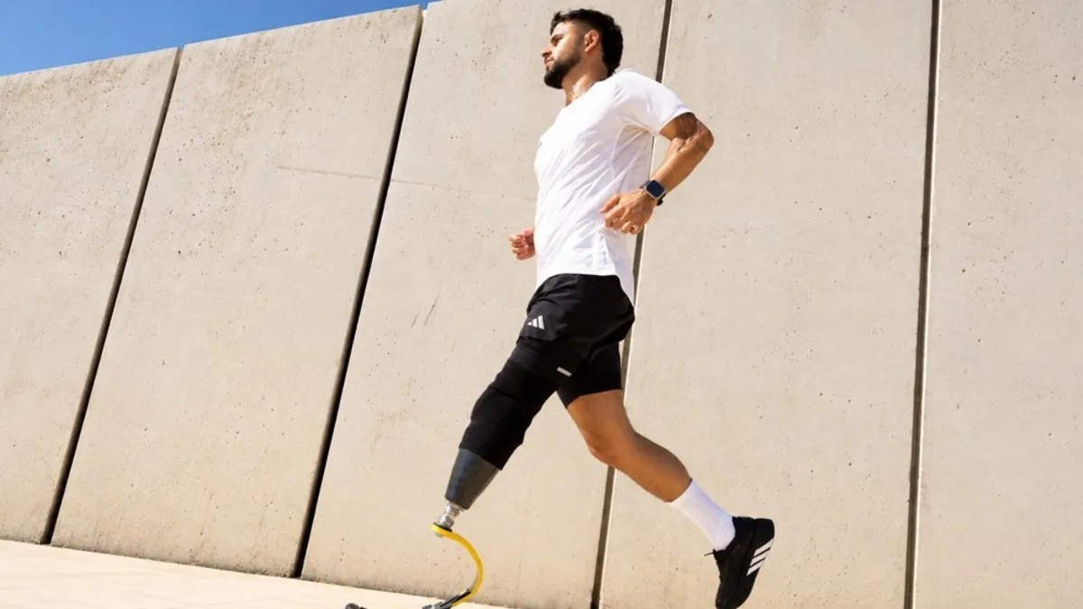 Artan tepkilerin ardından Adidas, ana hesabı yerine bölgesel Adidas Arabia hesabından özür açıklaması yayımladı.
