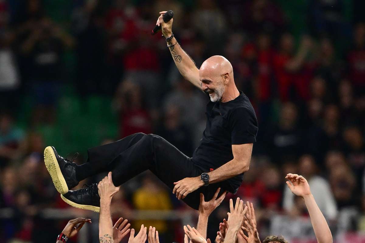 İtalyan teknik adam, Milan'ın 11 yıllık Serie A şampiyonluğu özlemine son veren isim oldu.
