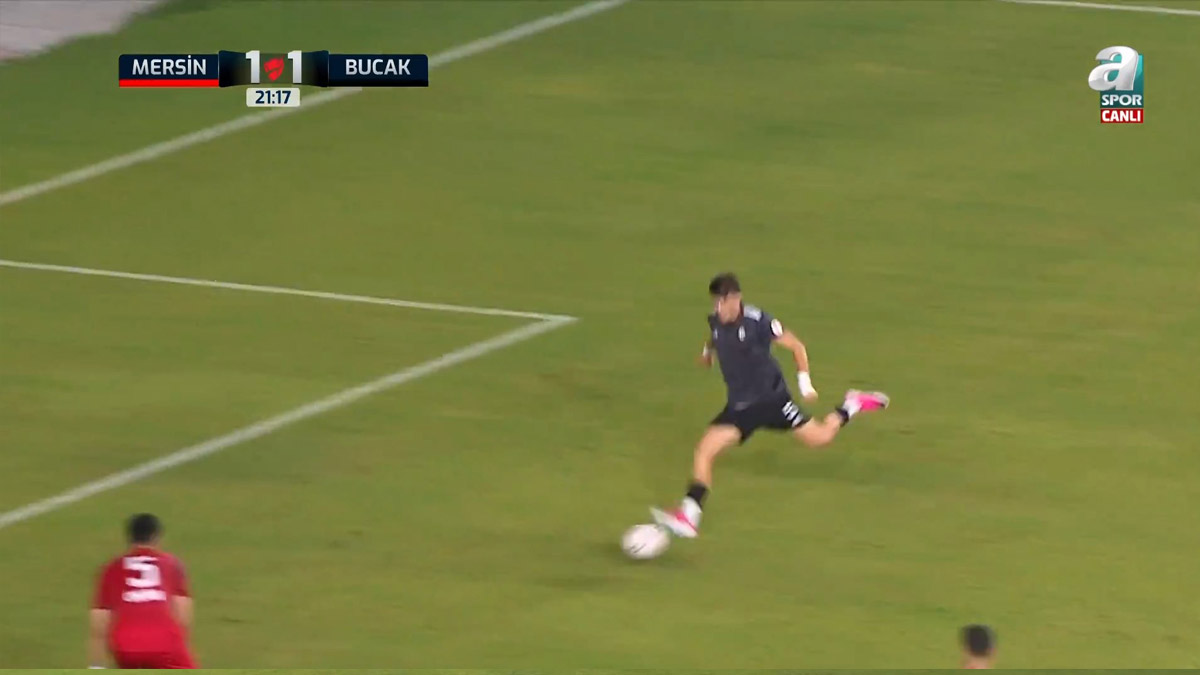 Alp Bostancı skoru 1-1 yaptı (Fotoğraflar Takvim Fotoğraf Arşivi’nden alınmıştır.)