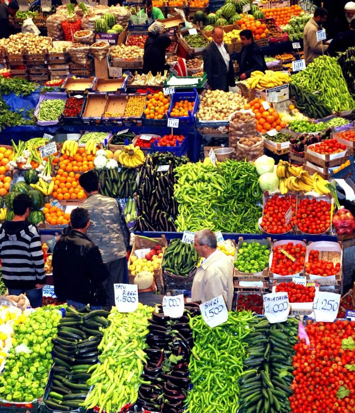 yas-sebze-ve-meyve-piyasasinda-fahis-fiyat-sorusturmasi-40-suphelinin-tamami-tutuklandi-1789764496459.jpeg Yaş sebze ve meyve piyasasında fahiş fiyat soruşturması: 40 şüphelinin tamamı tutuklandı-3