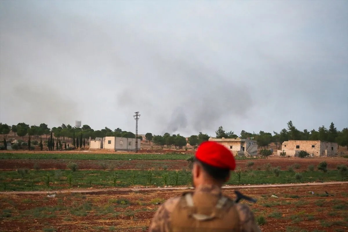 Halep'teki patlamalarda 4 kişi yaralandı