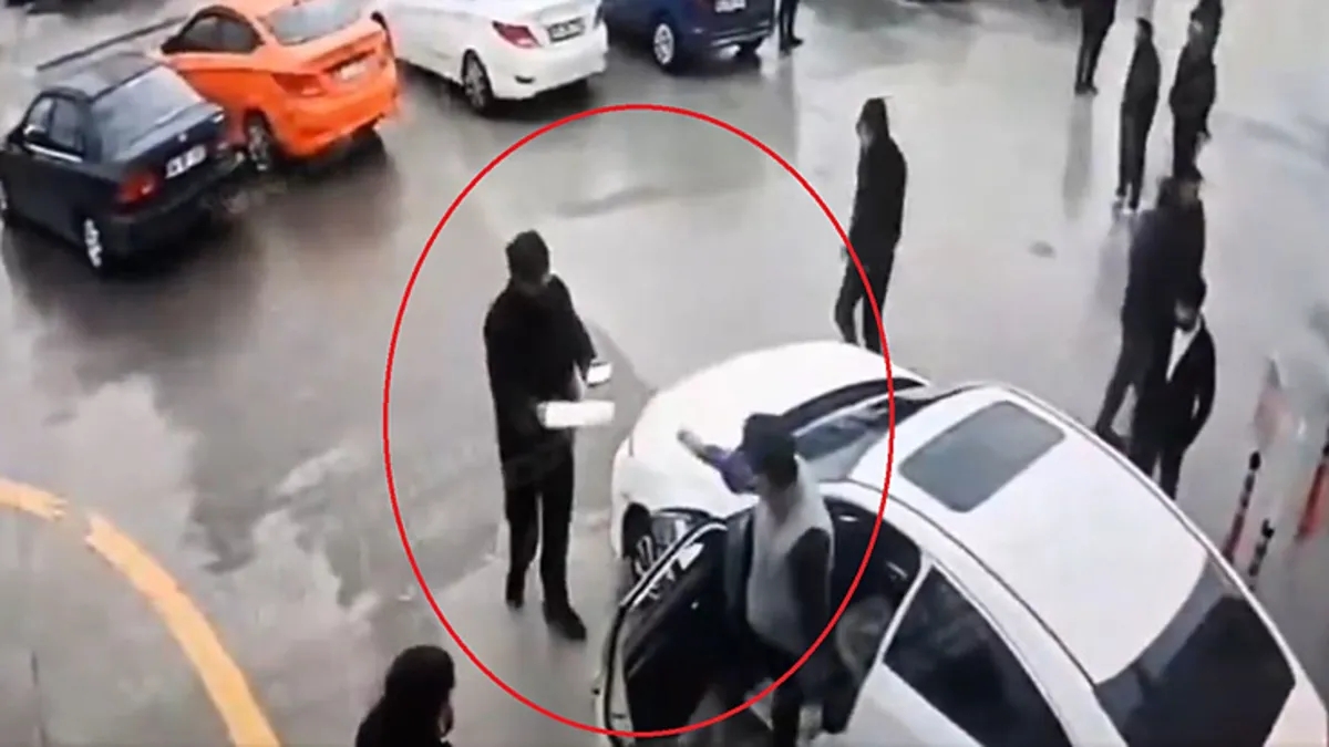 Melih Okan Keskin'in hayatını kaybettiği araç muayene istasyonundaki kavga anına ilişkin güvenlik kamerası görüntüleri. (Foto: DHA)