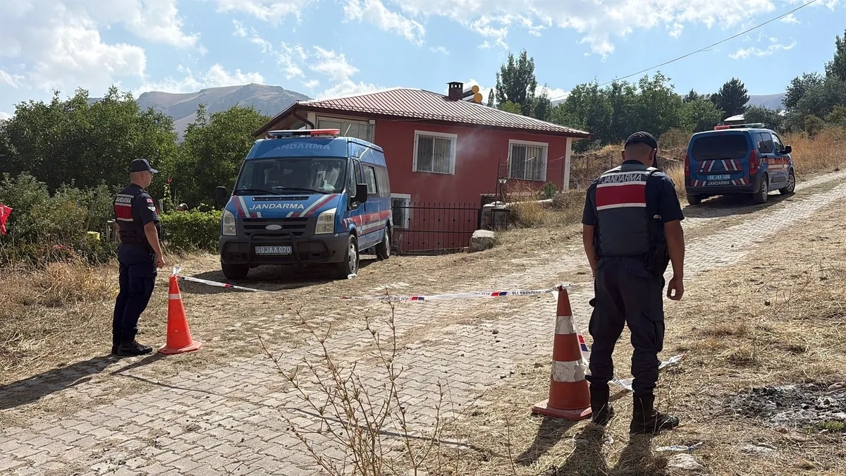 Ekipler arama çalışmalarını sürdürüyor. (Foto: Takvim Foto Arşivi)