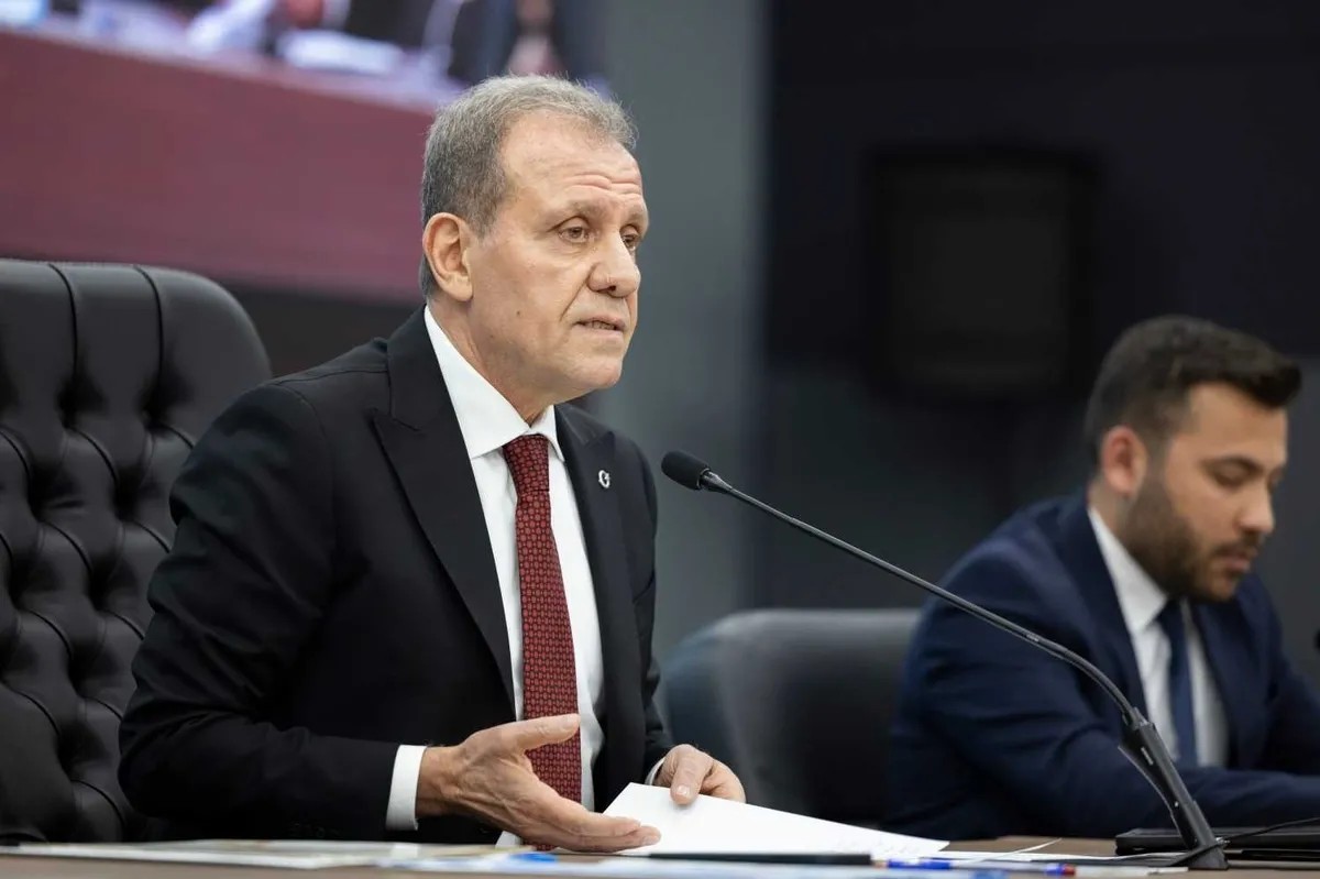 Vahap Seçer gözaltında (Foto: DHA)