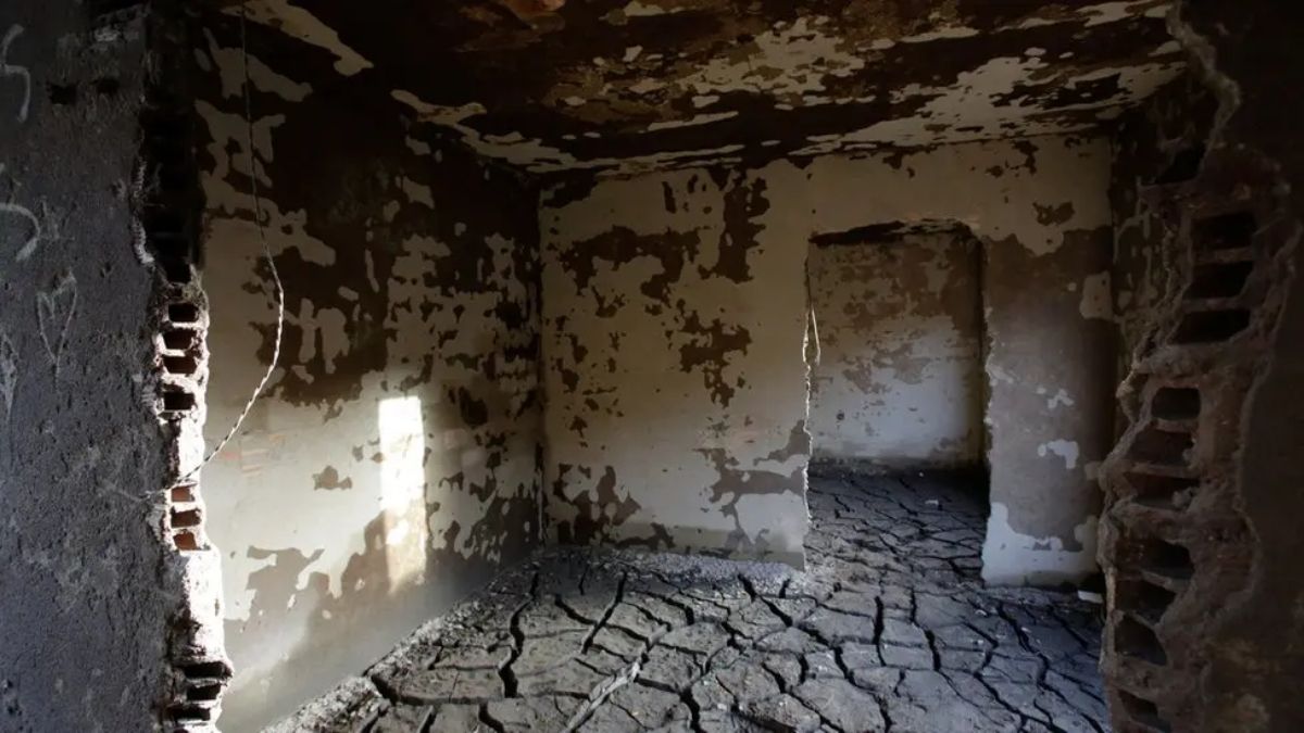 Kurak dönemlerde ortaya çıkan Aceredo, yıllar önce terk edilen yerleşimin geçmişine dair dikkat çekici izler sunuyor. (Foto: Reuters)