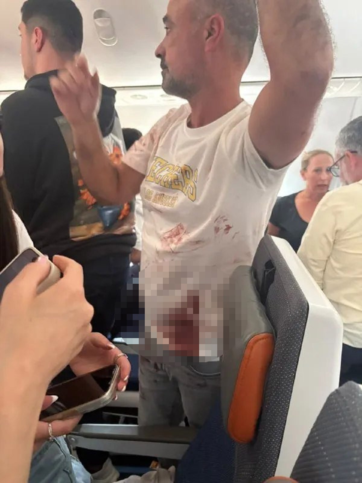 Flydubai uçağındaki bıçaklı kavga sonrası kayda geçen görüntü (Foto: Takvim Fotoğraf Arşivi)