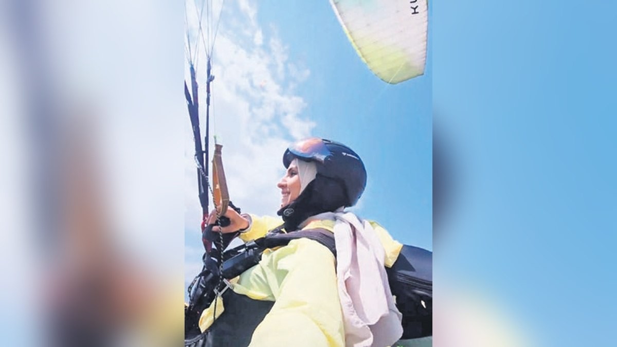 İki çocuk annesi Elif Günlüoğlu yamaç paraşütünde Türkiye üçüncüsü oldu. (Fotoğraflar: Takvim Foto Arşivi)