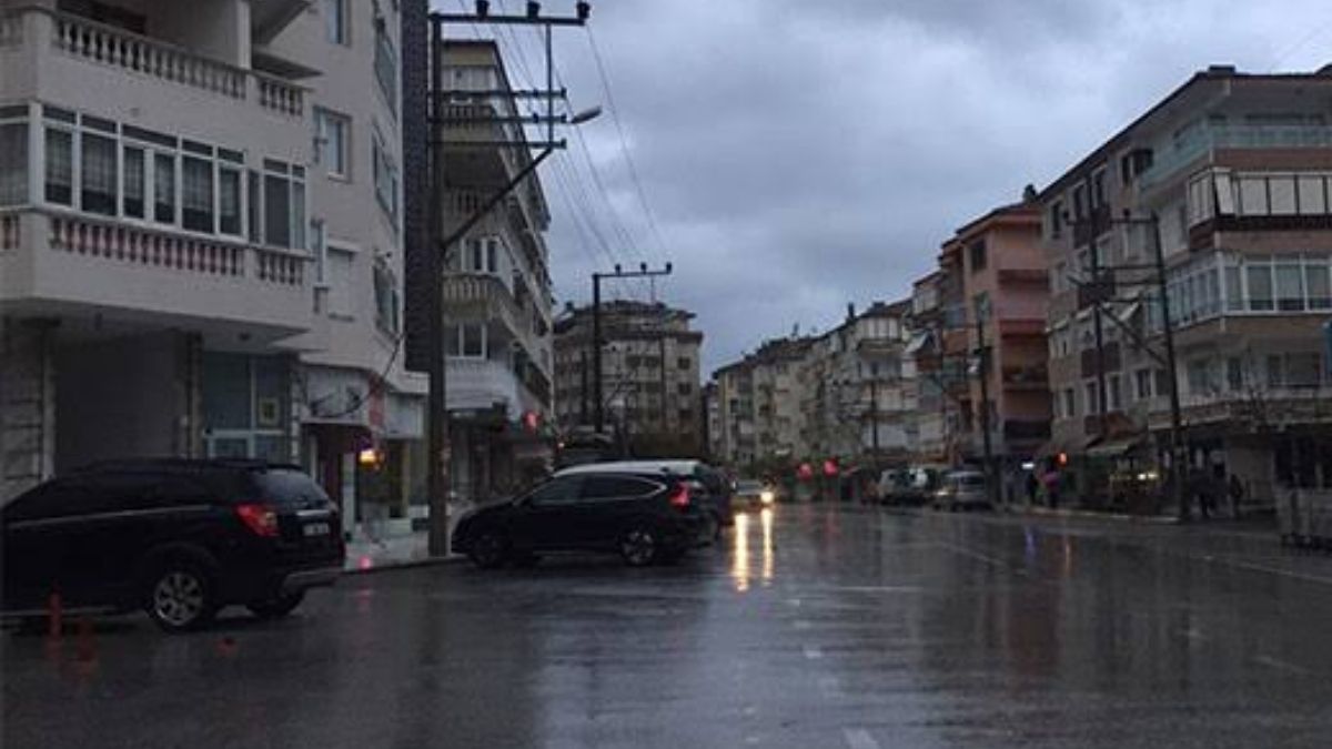 19 Temmuz 2003'te Çınarcık açıklarında meydana gelen Mw 5.0 büyüklüğündeki deprem, özellikle İstanbul'un Anadolu Yakası'nda hissedildi. (Foto: AA)