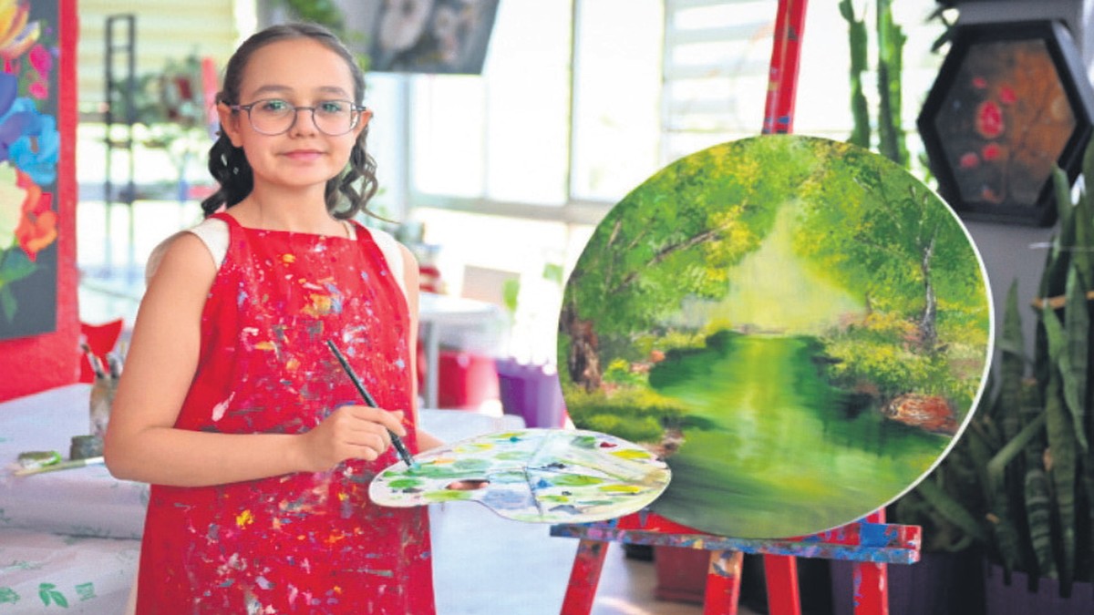 Minik ressam yaklaşık 40 resimden oluşan sergisinin temasını doğa ve hayvan sevgisi yapacak.