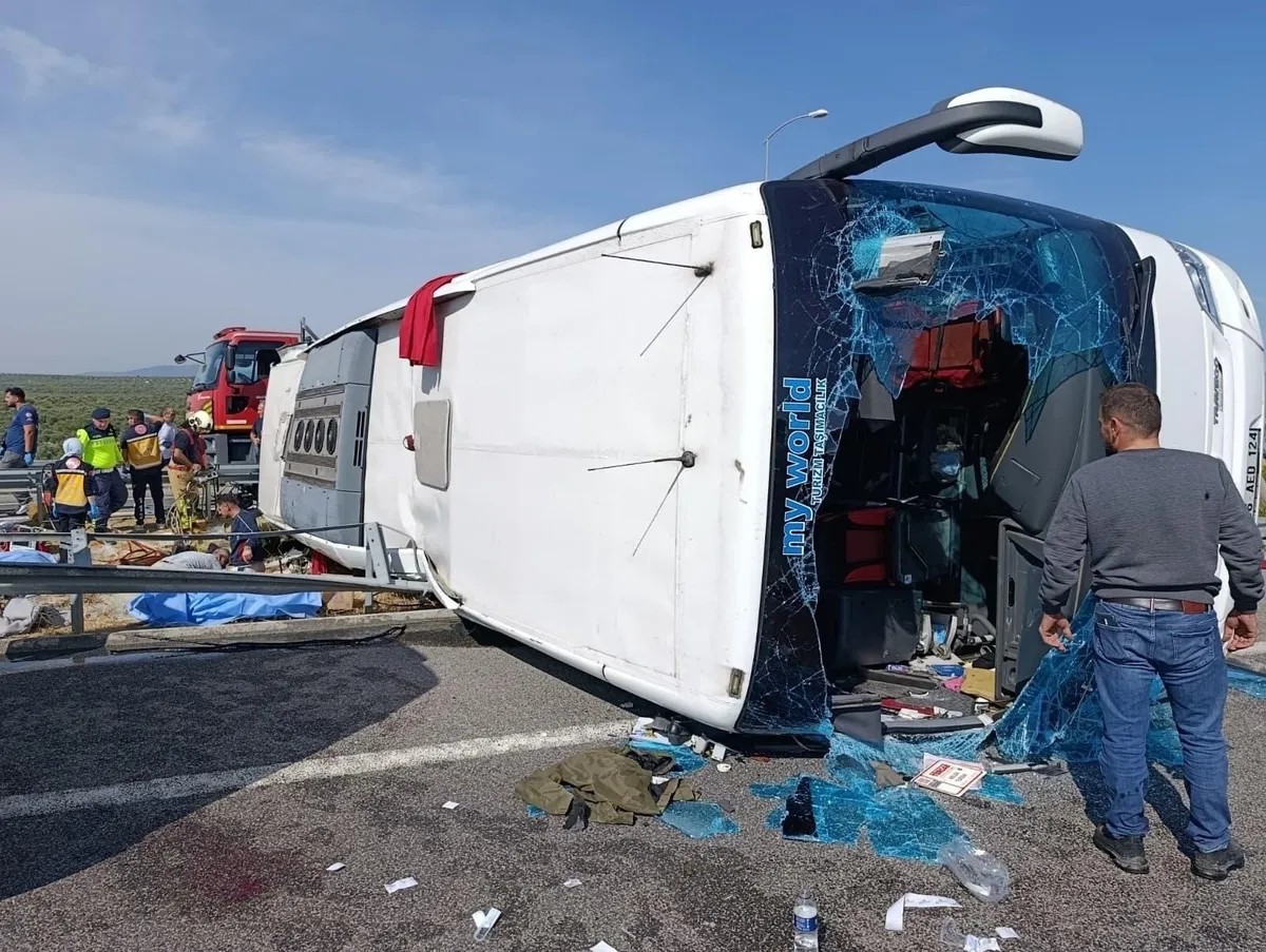 Eryılmaz, otobüsün yanlış yola girdikten sonra geri götürüldüğünü anlattı. (Foto: AA)
