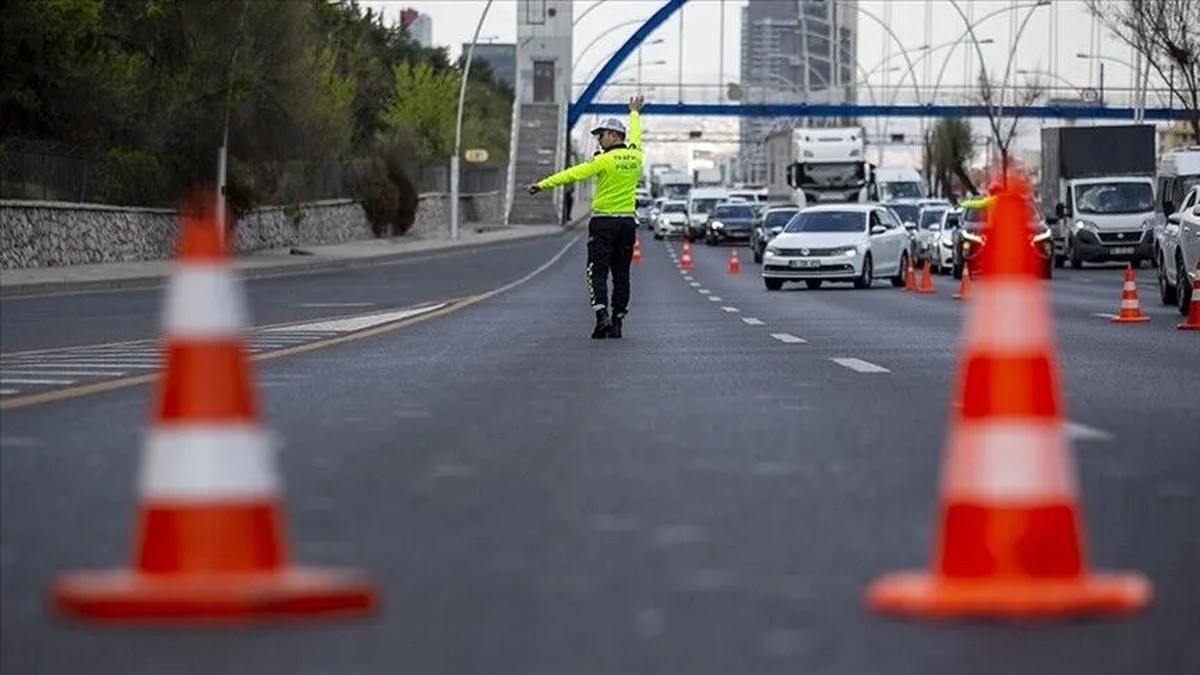 Ankara’nın başkent oluşunun 103’üncü yıl dönümü kutlamaları nedeniyle bugün bazı yollar araç trafiğine kapatılacak. (Fotoğraflar: AA)