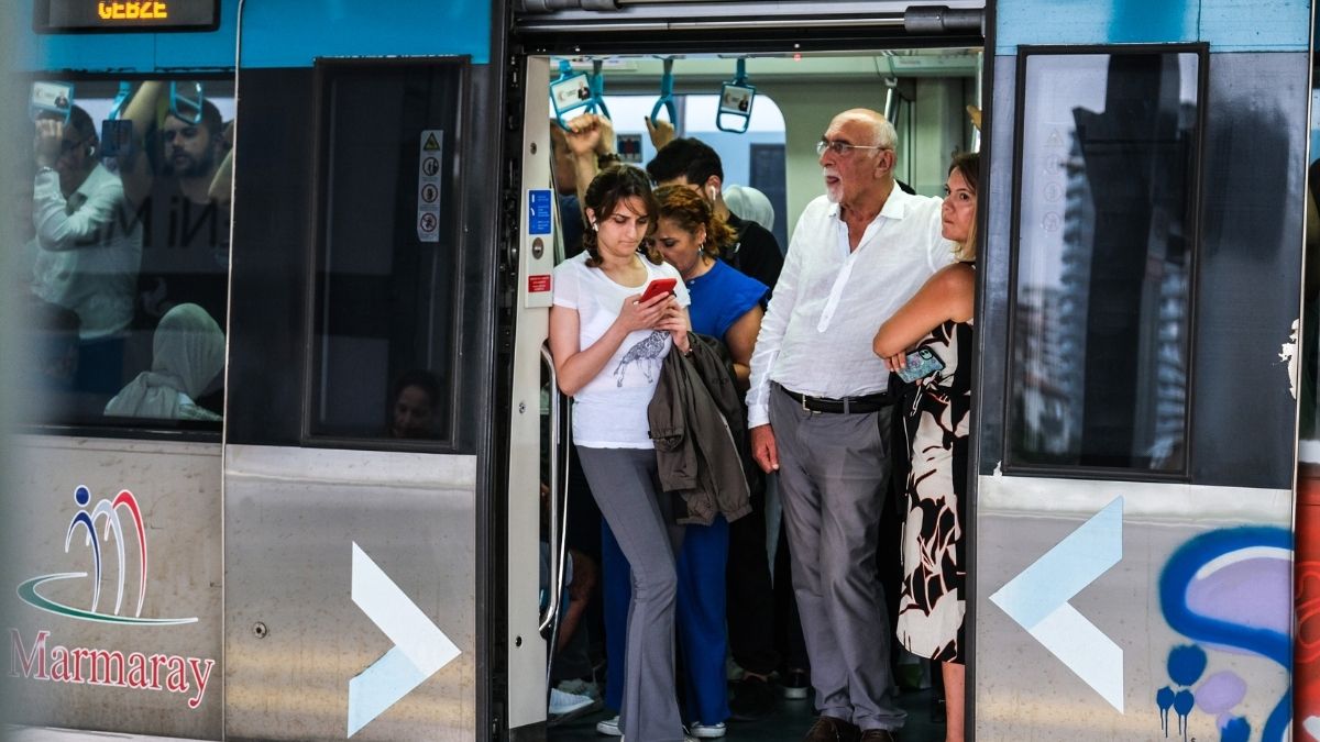 Galatasaray maçı nedeniyle Marmaray’da hafta sonu tarifesi uygulanarak gece seferleri düzenlenecek. (Foto: Takvim foto arşivi)
