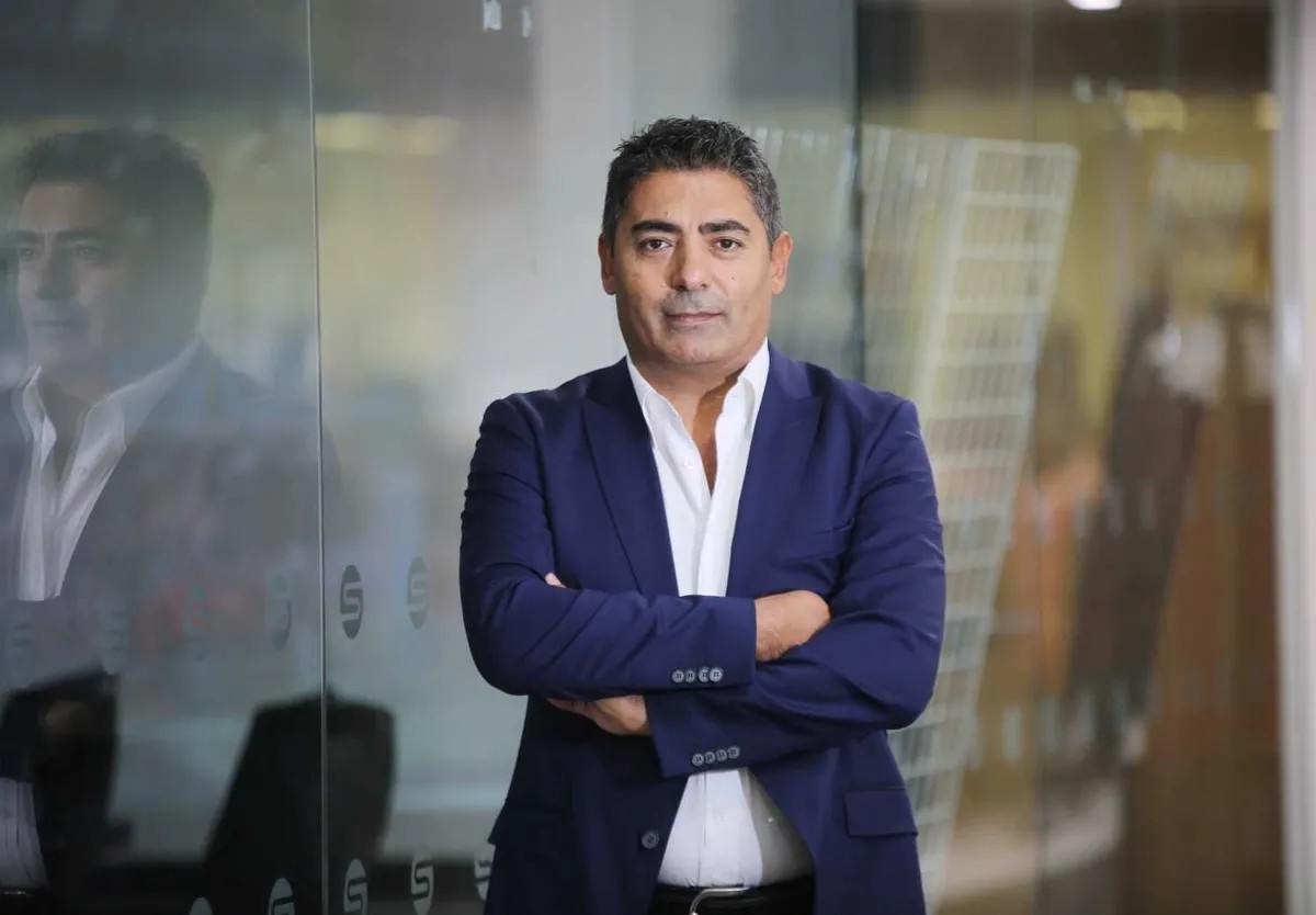 Halk TV’nin sosyal medya hesaplarına erişim engeli! Altı platform listede. (Foto: AA)