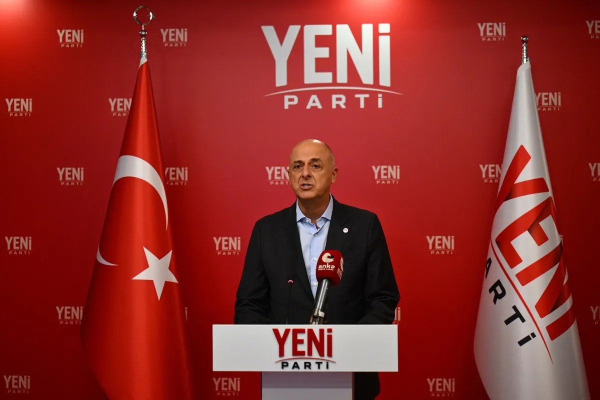 Yeni Parti İzmir Milletvekili Ümit Özlale (Foto: AA)