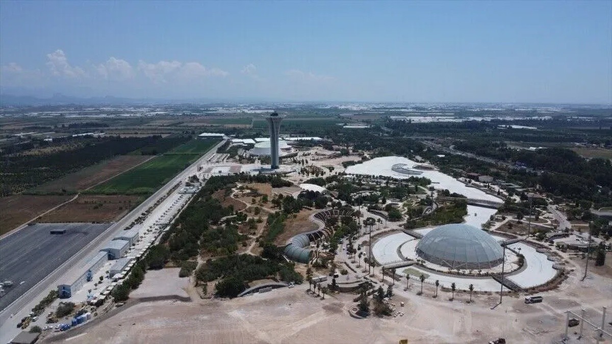COP31 zirvesi için Antalya’daki konferans alanında hazırlıklar son aşamaya geldi. (Fotoğraflar: Takvim Foto Arşivi)