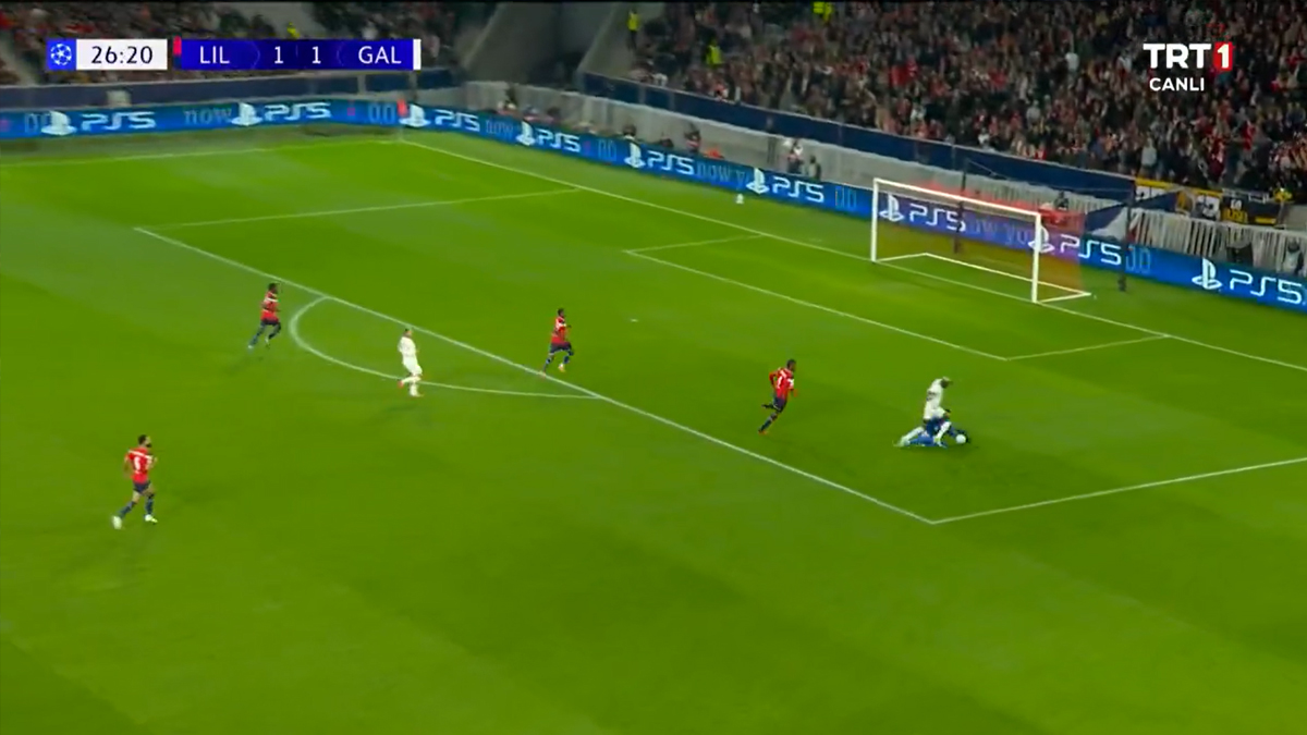 Galatasaray penaltı bekledi. (Fotoğraf: TRT 1 ekran görüntüsü)