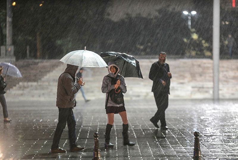 Meteoroloji’den son dakika hava durumu uyarısı! İstanbul’da bugün hava nasıl olacak? İstanbul’a kar yağışı devam edecek mi? 20 Aralık hava durumu .