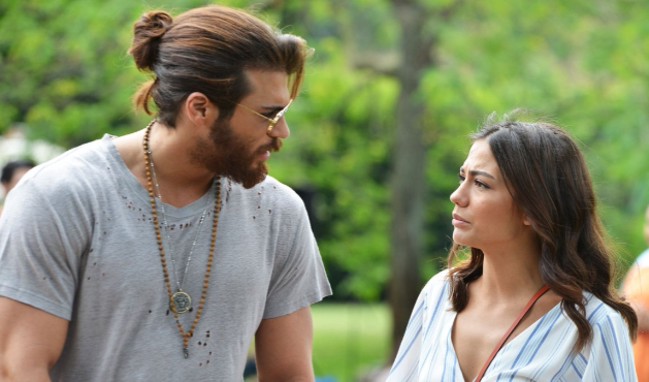 Erkenci Kus Un Yildizi Demet Ozdemir In Boyunu Ogrenenler Inanamadi