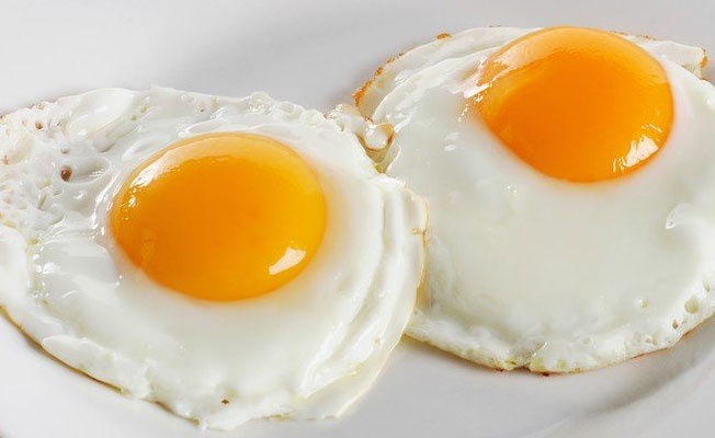 Her gün yumurta yiyenlerde o hastalıklar çıkabilir!