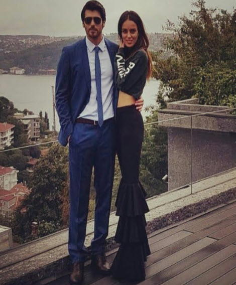 Demet Özdemir ve Can Yaman’ın eski sevgililileri sizi şoke edecek! Sarmaş dolaş...