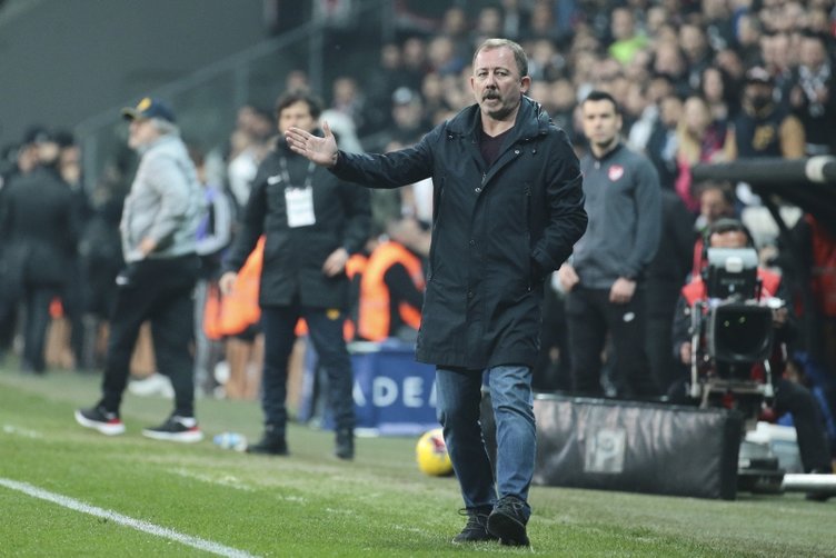 Sergen Yalçın Beşiktaş’ın transfer listesini tek tek açıkladı! Ze Luis, Aboubakar, Kalinic...