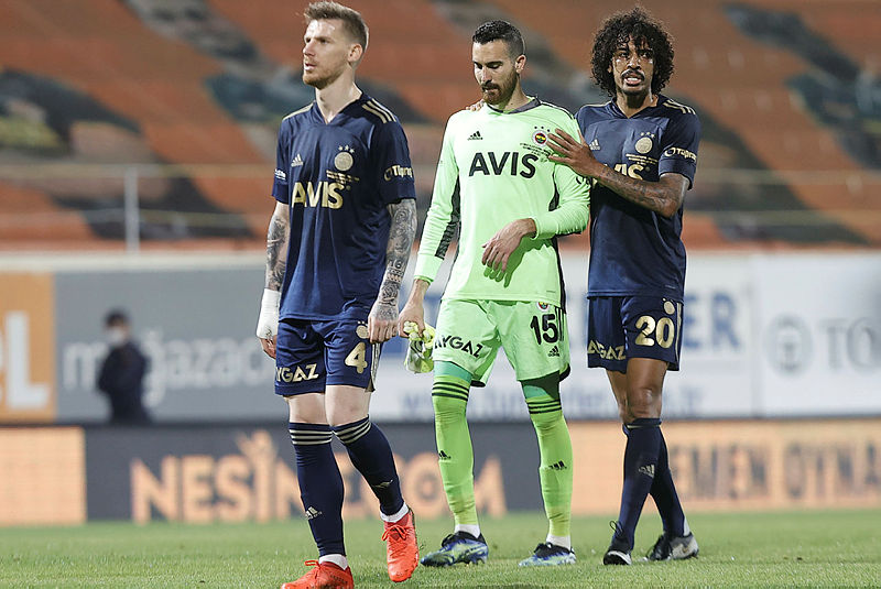 Gustavo, Jose Sosa, Berke... Fenerbahçe’de dev transfer operasyonu