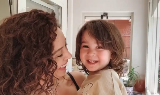 Duyan inanamadı! Bergen’in Halis’i Erdal Beşikçioğlu’nun kızı bakın kim çıktı! O da hem annesi hem babası gibi oyuncu...