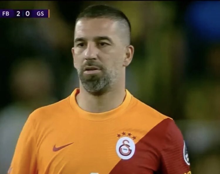 Fenerbahçe - Galatasaray maçında Arda Turan’ın görüntüsü şoke etti!