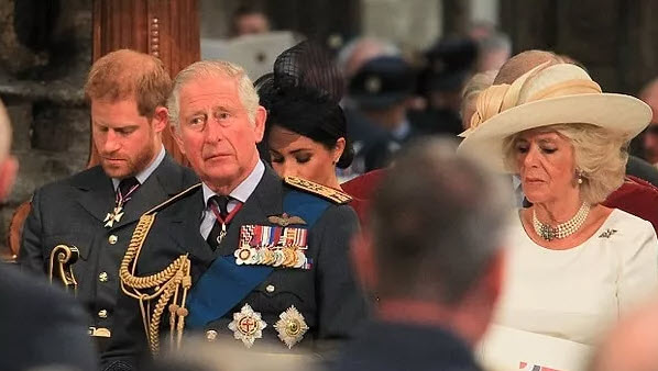 Prens Harry'den kraliyet ailesine 'barış' çağrısı: Çok üzülüyorum