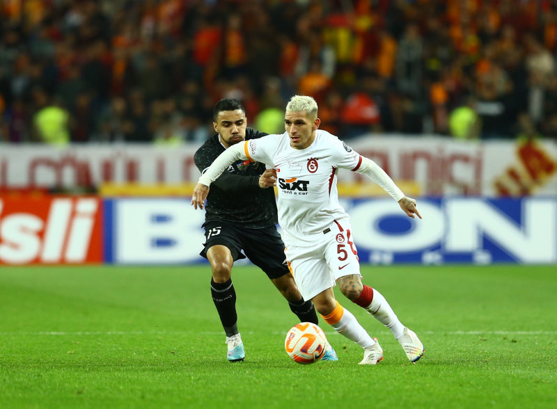 TRANSFER HABERİ: Galatasaray’a Premier Lig’den yıldız orta saha! Torreira yerine