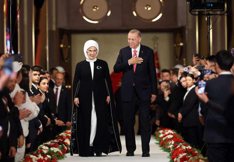 Külliye’de tarihi anlar! Başkan Erdoğan liderlerle tek tek tokalaştı: Paşinyan, Aliyev’in arkasına oturtuldu