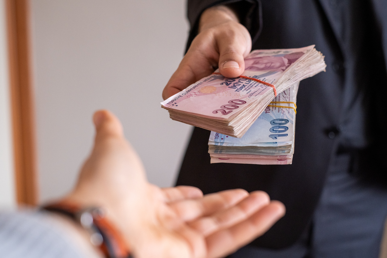 16 Maddelik Torba Yasa teklifi netleşti! Bugün yarın Meclis’ten geçiyor! İçeriği duyuruldu! Mahkumlara af, Bağkur 7200 gün, seyyanen zam...