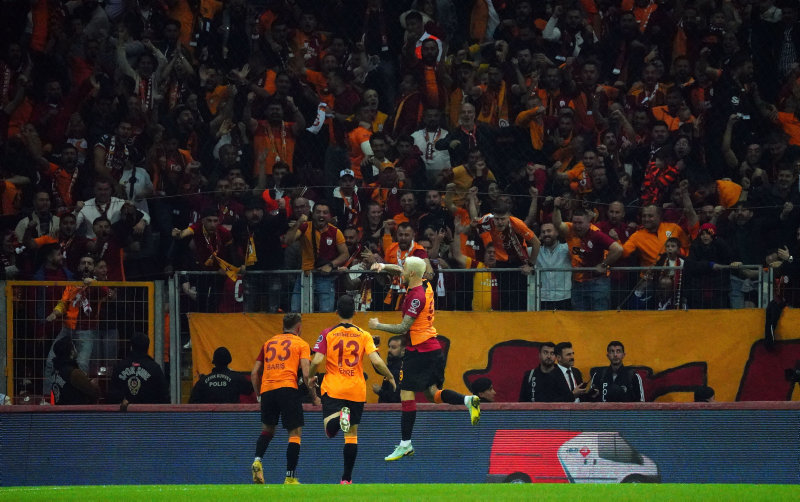 İşte Galatasaray - Beşiktaş derbisinin 11’leri!