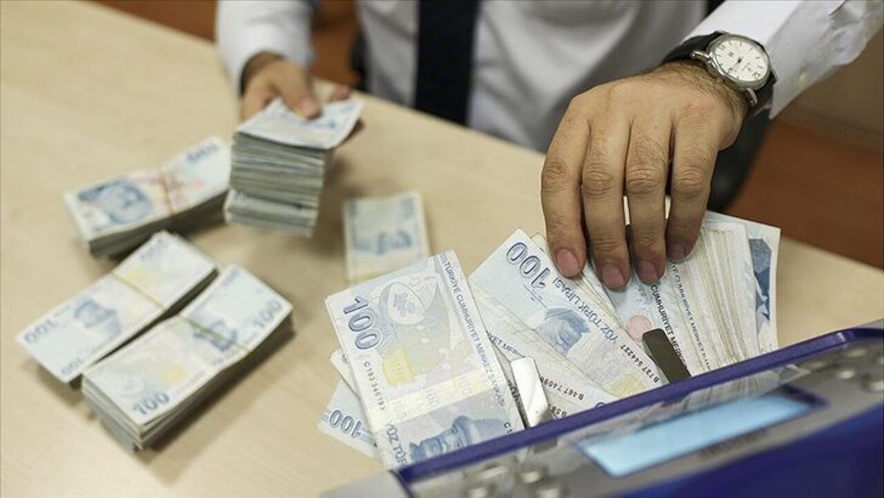 5 bin TL emekli ikramiyesi yattı mı? Emekli ikramiyesi kimlere verilecek? SSK 4A,4B,4C, Bağ-Kur, EYT, Dul, Yetim tahsis NO’ya göre ödeme günleri