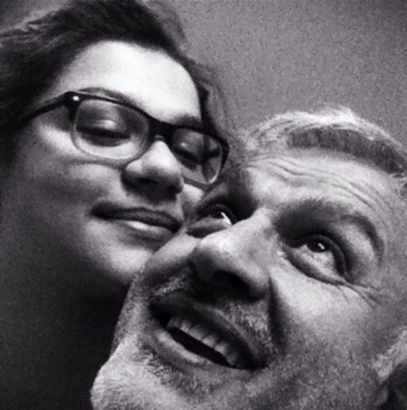 11 aylık bebeklerine bakın! Kuruluş Osman’ın yıldızı Burak Özçivit kural bozup paylaşmaya doyamadı: Oğlumla gezmeler! Fahriye Evcen de...