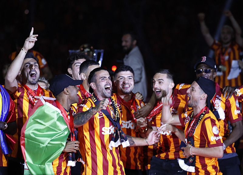 Galatasaray’dan şaşırtan transfer! Eski Beşiktaşlı geliyor