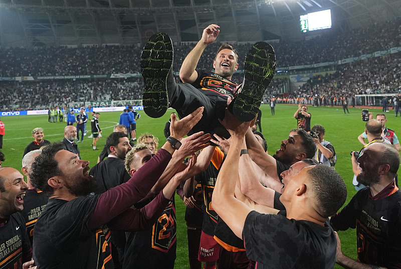 Galatasaray’dan şaşırtan transfer! Eski Beşiktaşlı geliyor