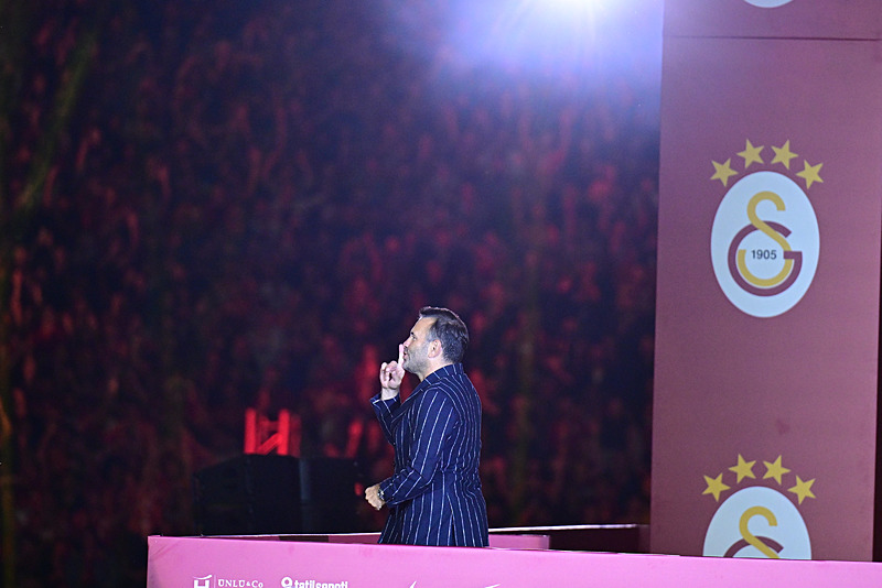 Galatasaray’dan şaşırtan transfer! Eski Beşiktaşlı geliyor