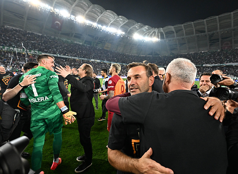 Galatasaray’dan şaşırtan transfer! Eski Beşiktaşlı geliyor